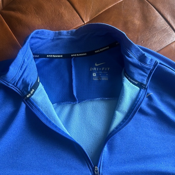 2 Nike Running 1/2 zip up Dri-Fit tops - Picture 4 of 7